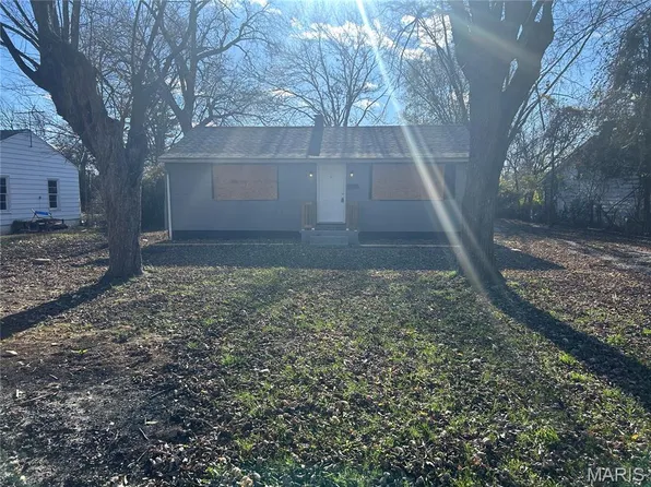 310 Isabell St, Cahokia, IL 62206