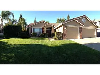 1318 Longfellow Cir photo 1