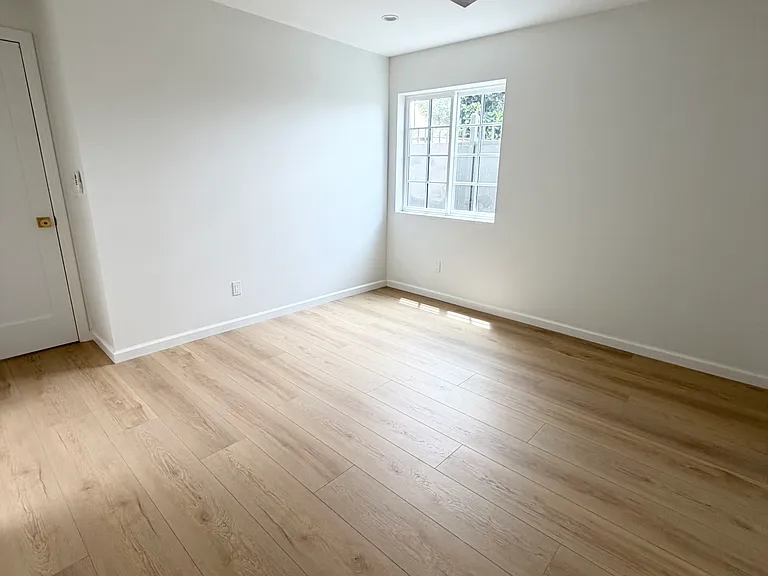 3475 2nd Ave #3477 — Photo 16