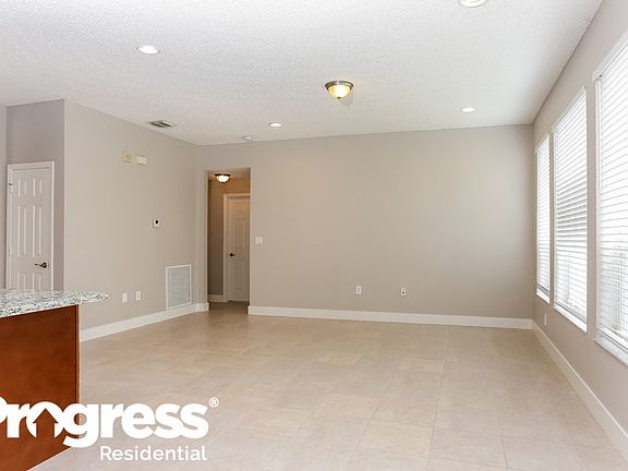 4th image of 1613 NW 144th Way