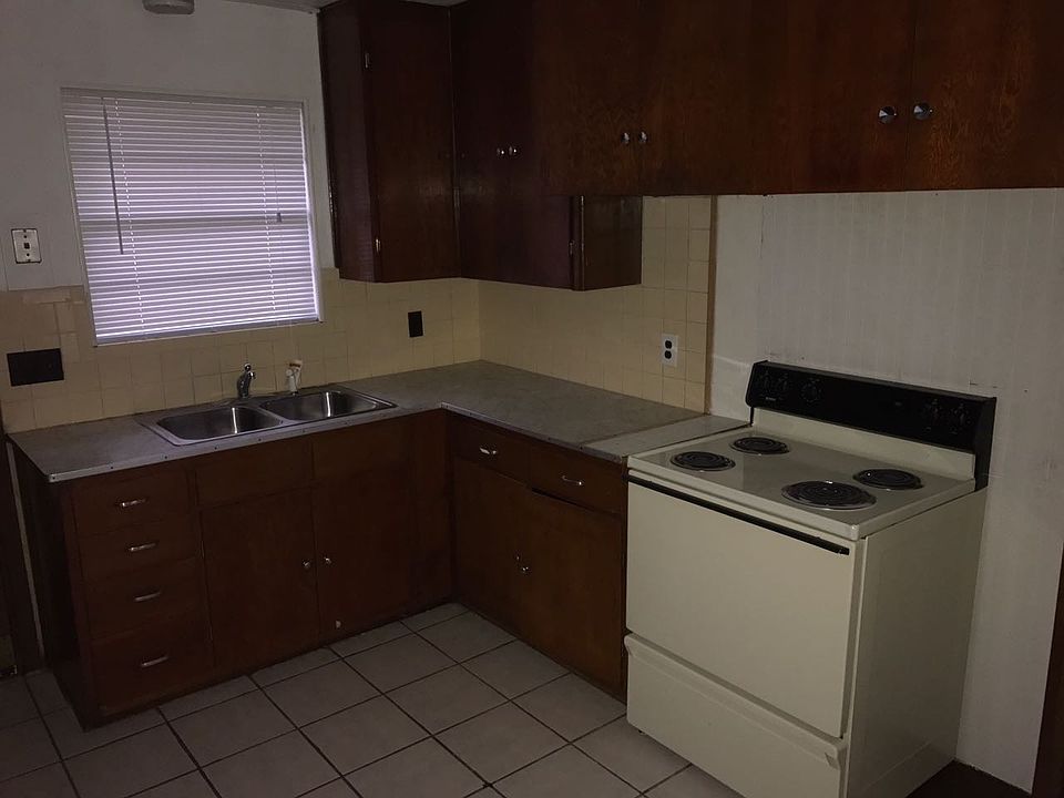 1st image of 5670 Akra Ave #1
