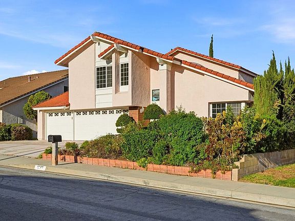 3rd image of 2213 Radcourt Dr