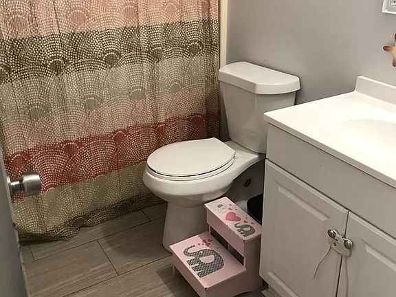 4th image of 106 Susan Dr #2