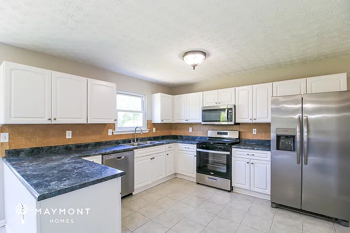 444 Grove Park Dr — Photo 6