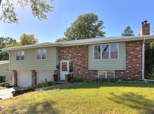 4122 Terrace Dr, Omaha, NE 68134