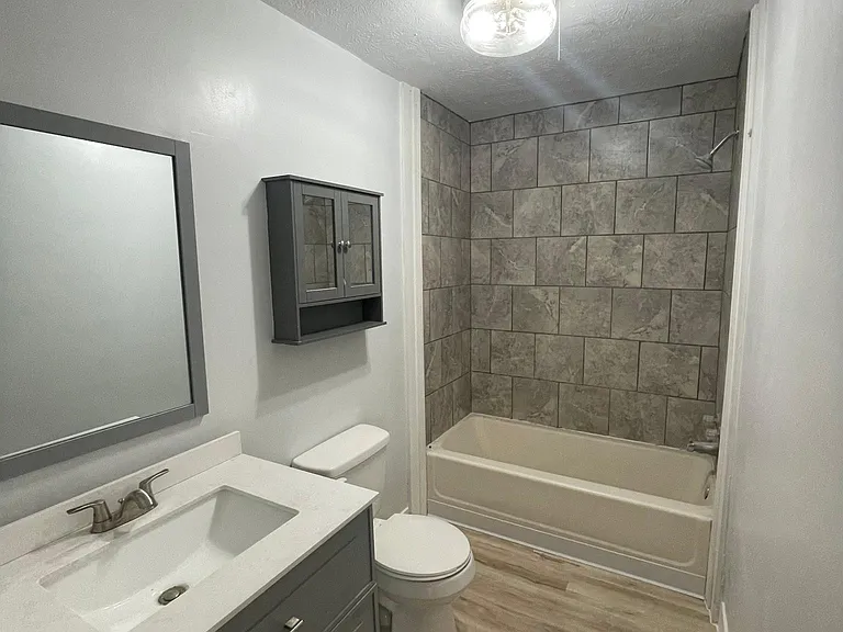 1314 Hoyt Ave — Photo 21