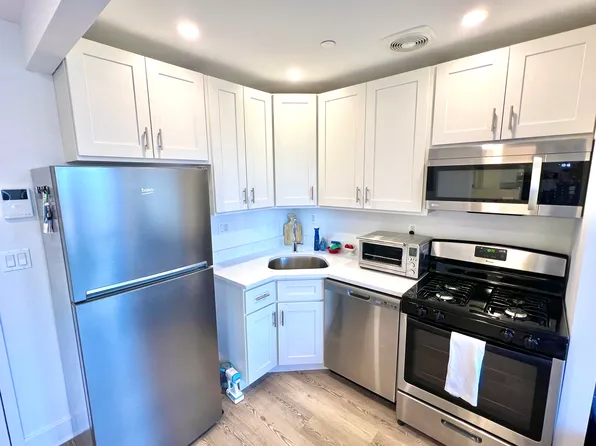 45 West 81st Street image 6 of 15