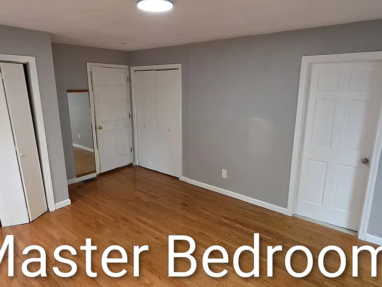 304 Park St #1 — Photo 4