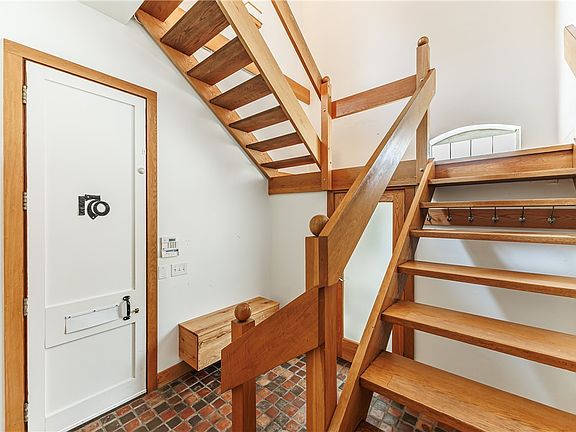 4th image of 170-174 Griffith St