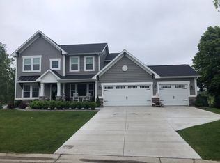 418 Shinnecock Dr, Brighton, MI