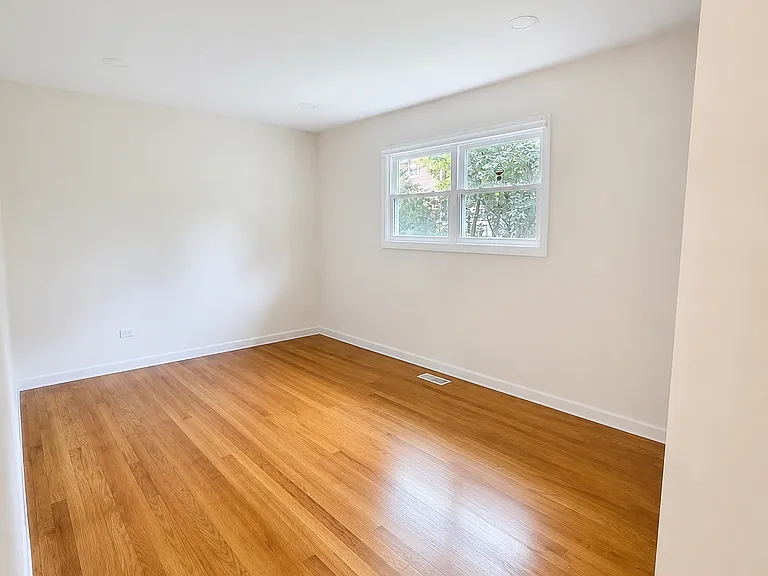 127 Forest Ave — Photo 11