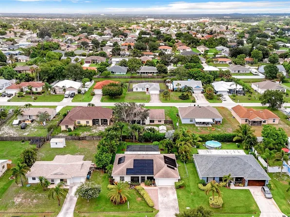 837 SW Amethist Ter, Port Saint Lucie, FL 34953