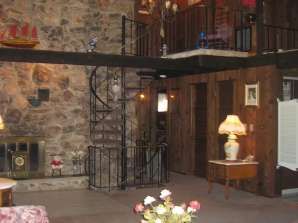 638 Washington Pkwy, Williams Bay, WI 53191