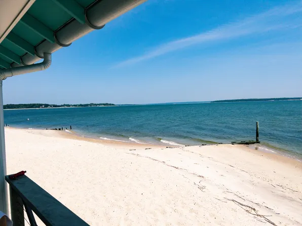 610 Park Avenue Ext, Mattituck, NY 11952