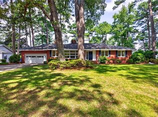 636 Thalia Point Rd, Virginia Beach, VA 23452