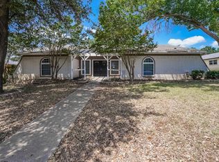 1505 Wade Dr, Bedford, TX 76022