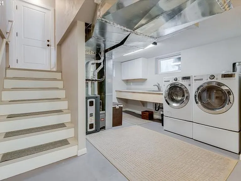 1823 N Ainsworth St — Photo 17