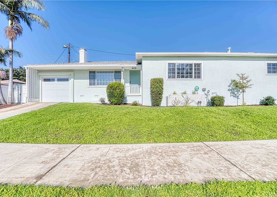 1st image of 9821 Cimarron St