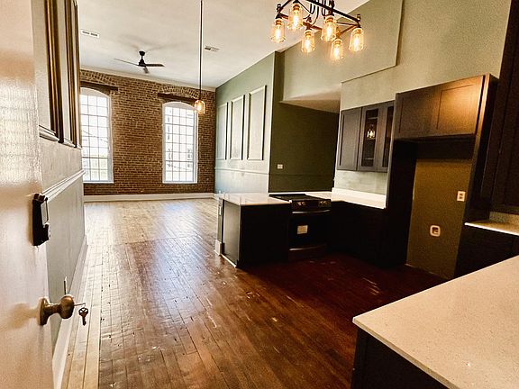 2nd image of 2111 Post Office St APT 1