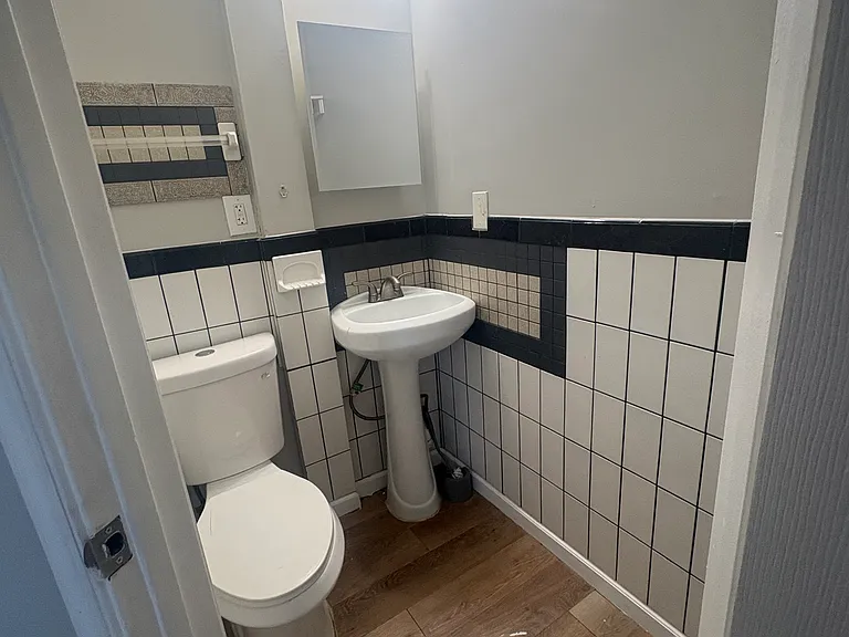 3508 Woodbrook Ave #1 — Photo 5
