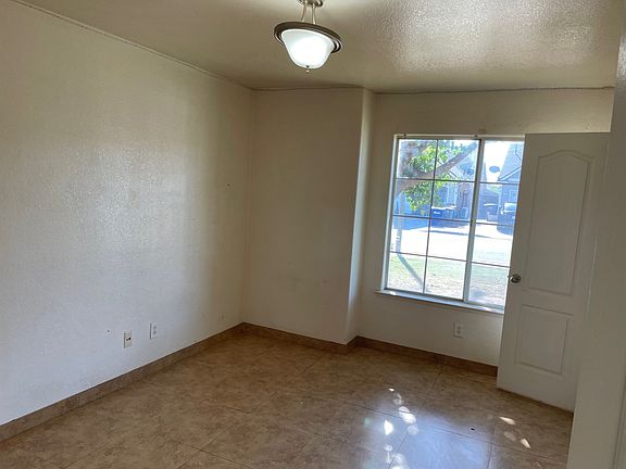 5th image of 4752 W Cornell Ave