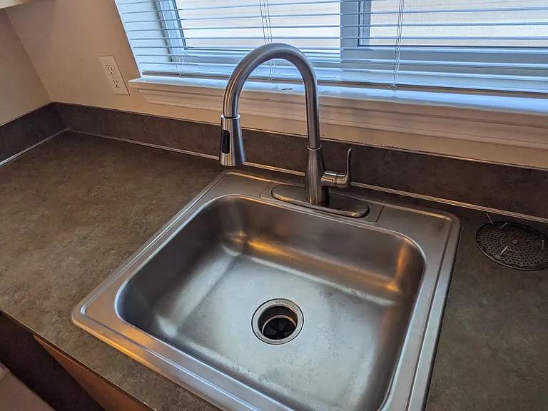 Wellesley Park Apartments — Photo 19