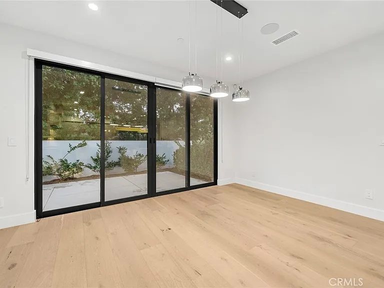 1511 Cliff Dr — Photo 6