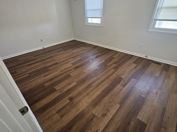 5th image of 9134 Dominion Cir