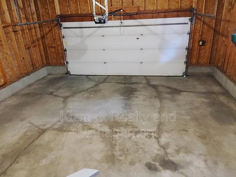 615 Forest Ln NW — Photo 20
