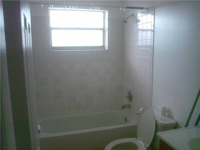 2nd image of 1013 SW 15th Ave #1