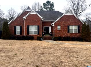 912 Spring Hollow Cir, Gardendale, AL 35071