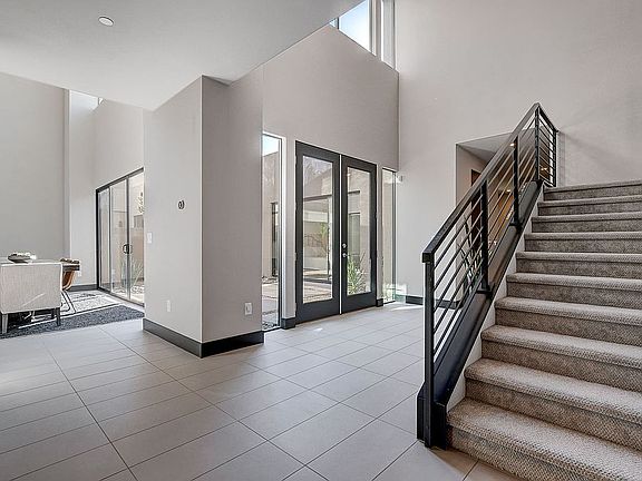 4th image of 13 Highland Cove Ln