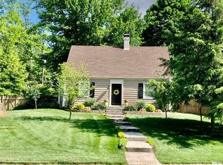 2 Fairview Ct, Jacksonville, IL