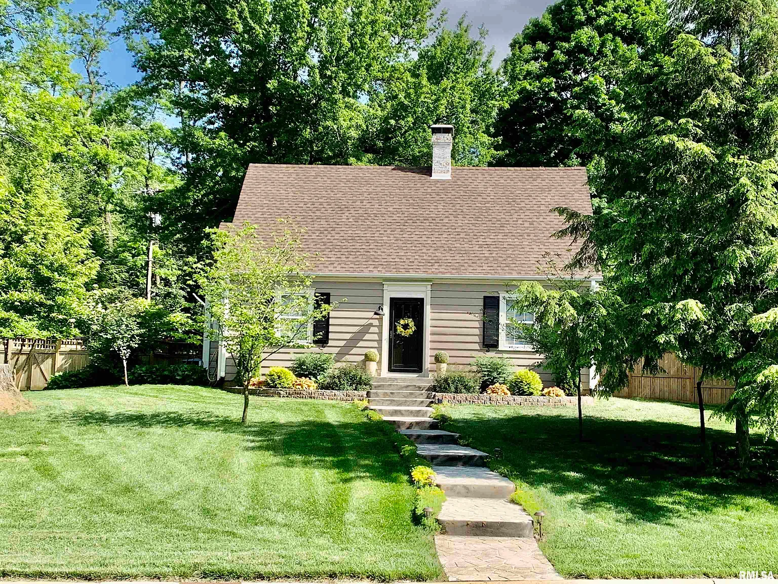 2 Fairview Ct photo 1