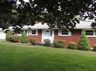 21 Newberry Dr, Endicott, NY 13760