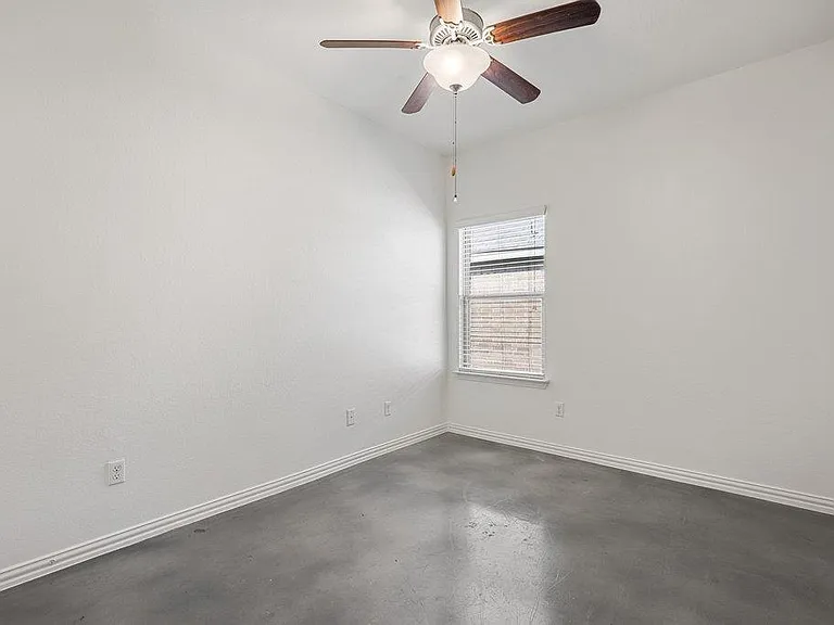 370 Vermilion Marble Trl — Photo 23