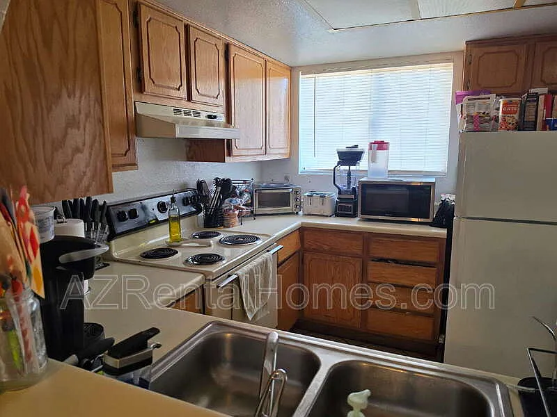 2 bed, 2.5 bath, 1056 sqft, $1,449 — Photo 4