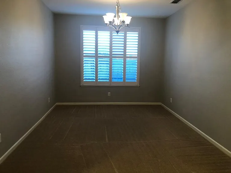 1354 Seymour Cir — Photo 6