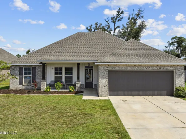 12835 Jackson Lee Dr, Ocean Springs, MS 39564