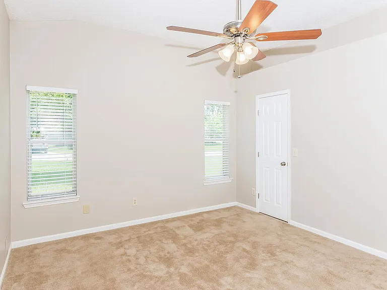 3379 Deerfield Pointe Dr — Photo 7
