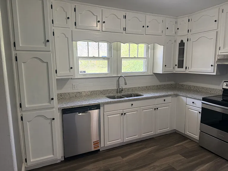 New Kitchen Cabinets/ Countertops