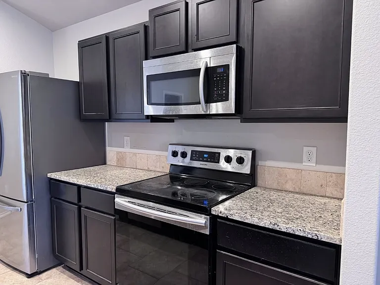 6817 Baron Dr — Photo 2