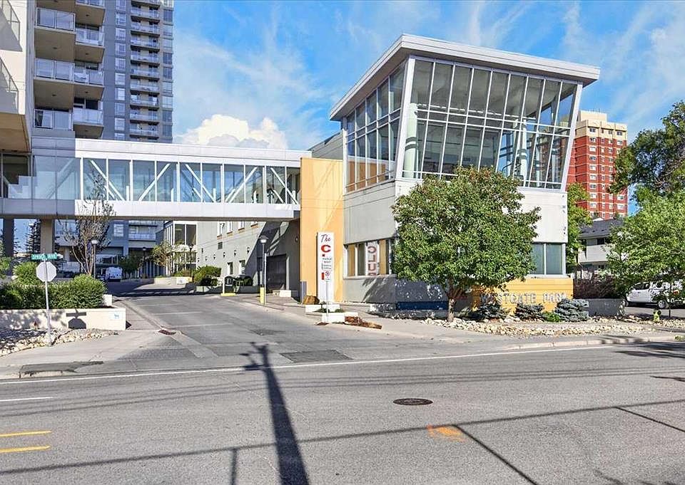 1st image of 55 E Spruce Pl SW #904