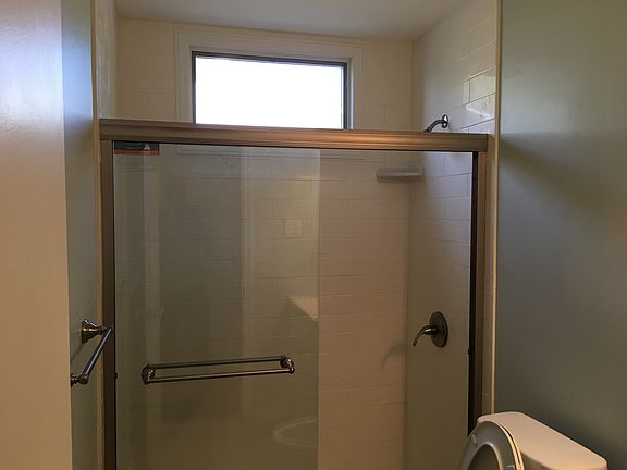3rd image of 51 Marina Ln