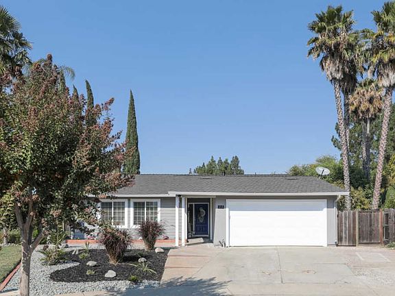 3rd image of 203 Arbor Valley Ct