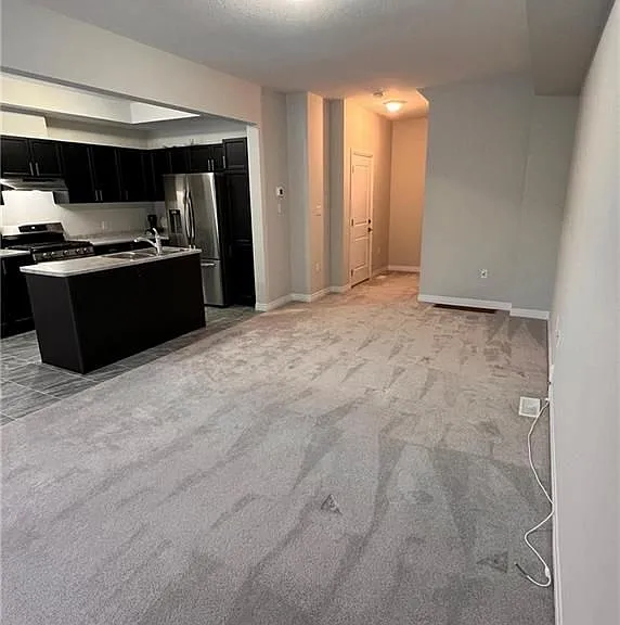 520 Grey St #7 — Photo 9