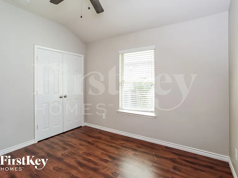1417 Villa Paloma Blvd — Photo 13