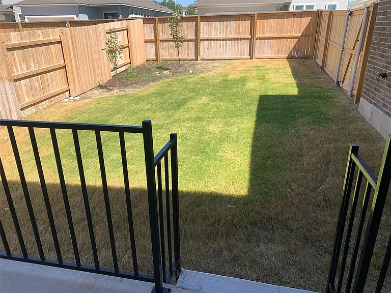 2913 Sage Ranch Dr — Photo 33