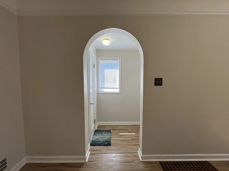 2417 N Rosa Parks Way — Photo 27