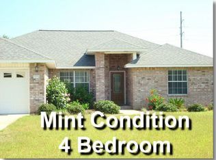 1594 Oakhill Rd, Gulf Breeze, FL 32563